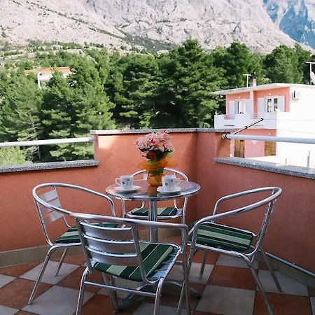 Gavran Apartment *