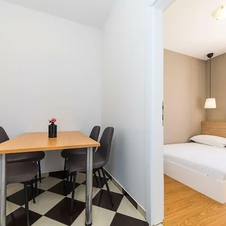 Gavran Apartment