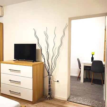 Gavran דירה באסקה וודה