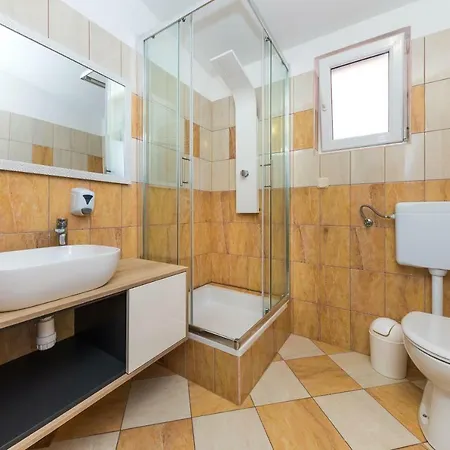 Gavran דירה באסקה וודה