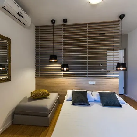 Gavran * באסקה וודה