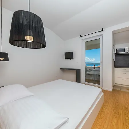 Gavran * באסקה וודה